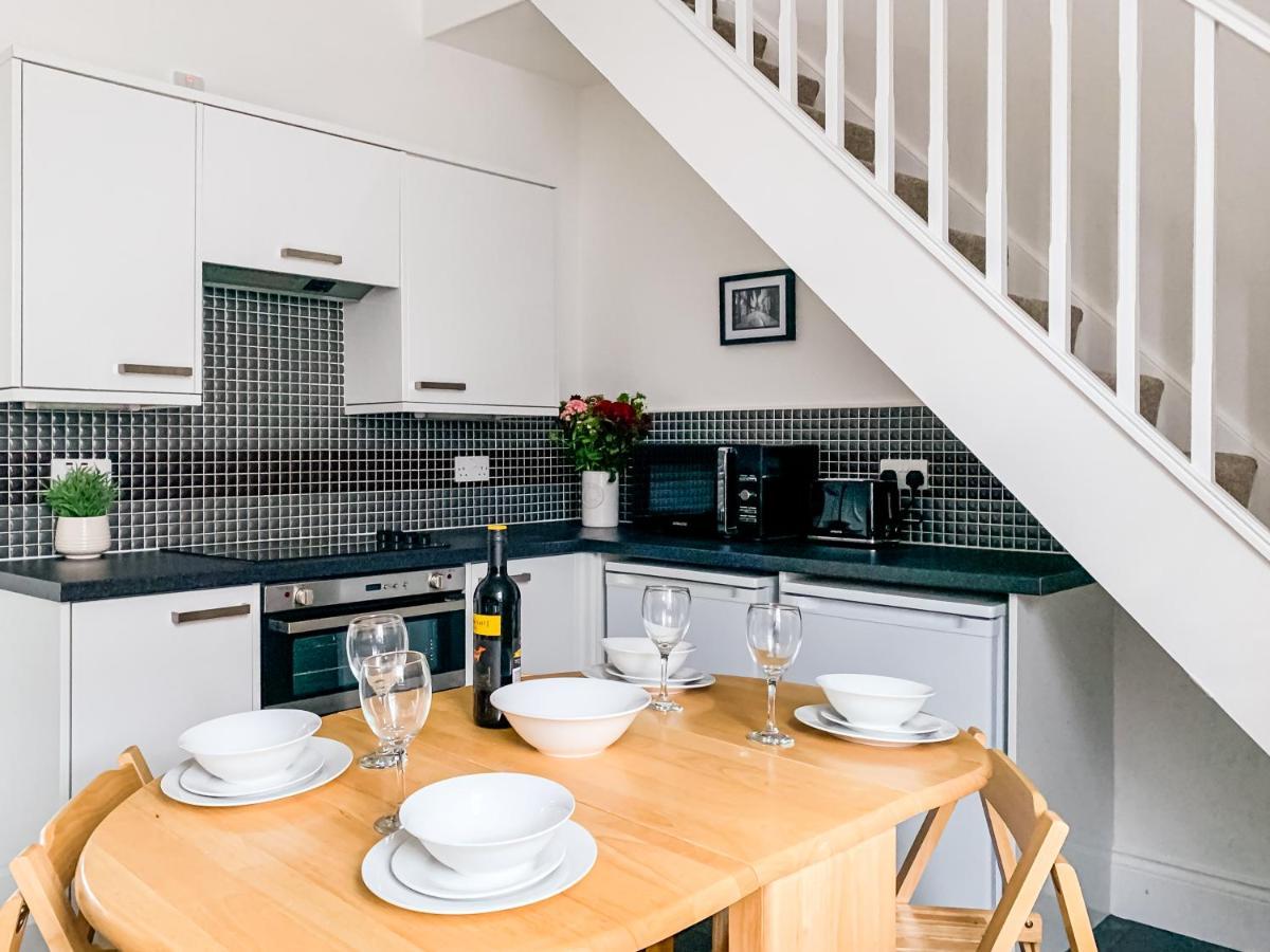 Maple House - Quaint Victorian With Free Parking Apartemen