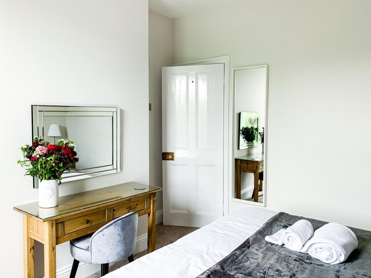Maple House - Quaint Victorian With Free Parking Apartemen *