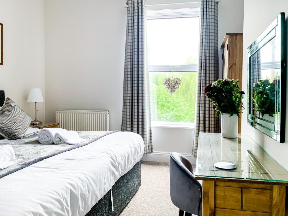 Apartemen Maple House - Quaint Victorian With Free Parking